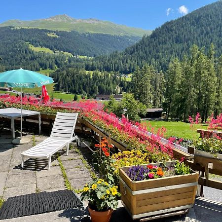 Bnb Guesthouse Lusi Frauenkirch Luaran gambar